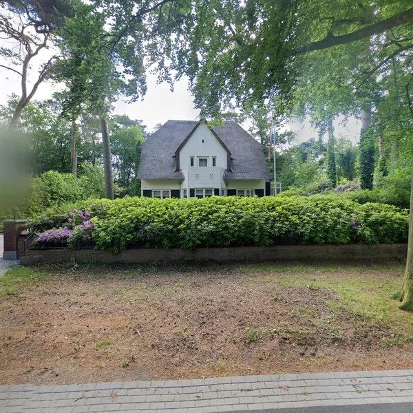 Straatbeeld van 2e Beukenlaan 37, 7313AR Apeldoorn