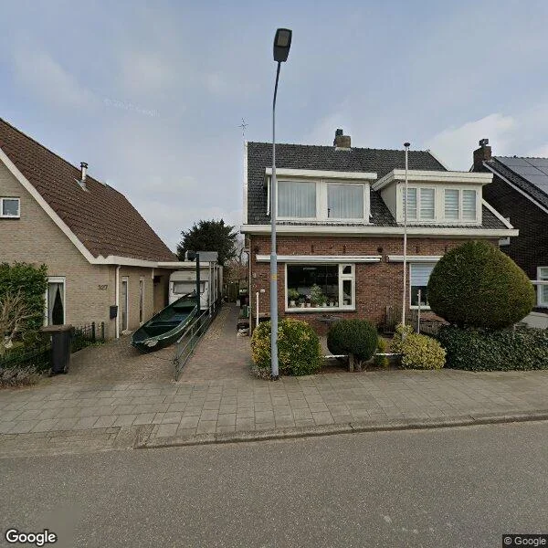 Straatbeeld van Aalsmeerderdijk 325, 1436BE Aalsmeerderbrug