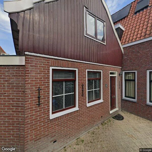 Straatbeeld van Aalstraat 12, 1131BP Volendam