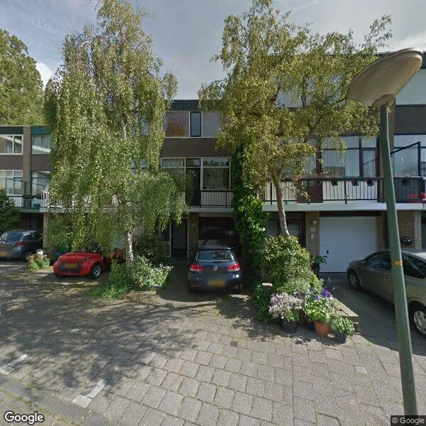 Straatbeeld van Aaltje Noordewierstraat 144, 2551GC Den Haag