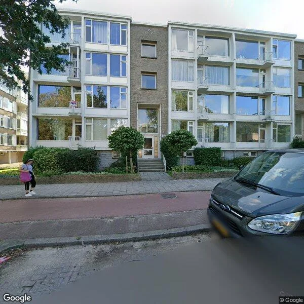 Straatbeeld van Aaltje Noordewierstraat 63, 2551SC Den Haag