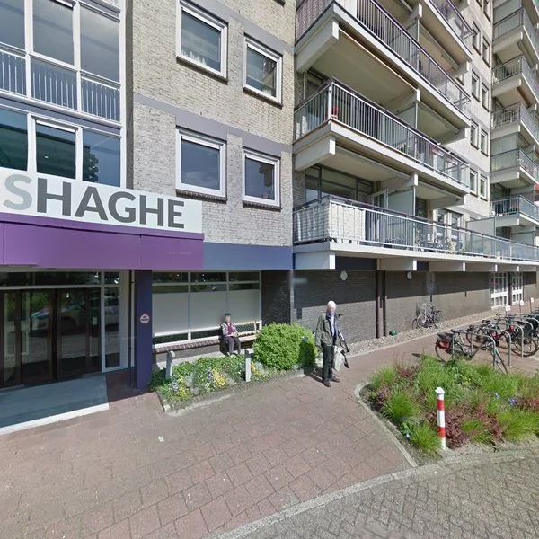 Straatbeeld van Aaltje Noordewierstraat 64B, 2551GA Den Haag