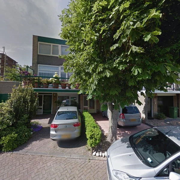 Straatbeeld van Aaltje Noordewierstraat 86, 2551GA Den Haag