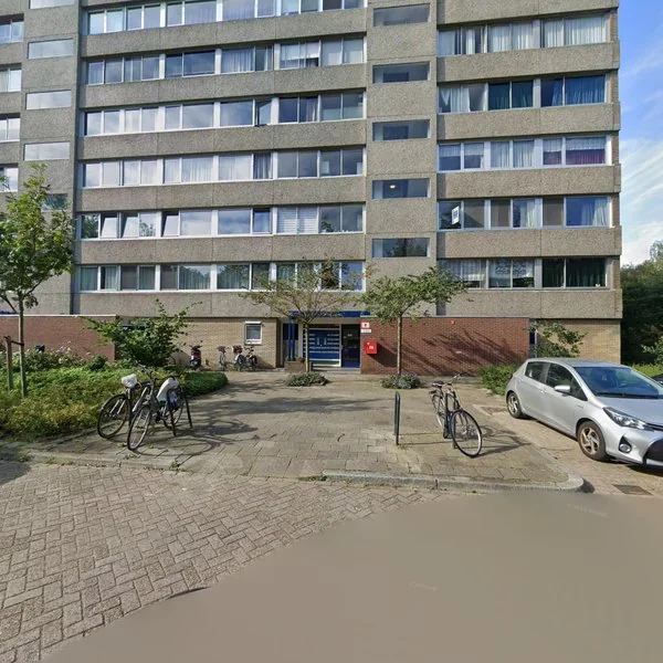 Straatbeeld van Adama van Scheltemaplein 95, 2624PJ Delft