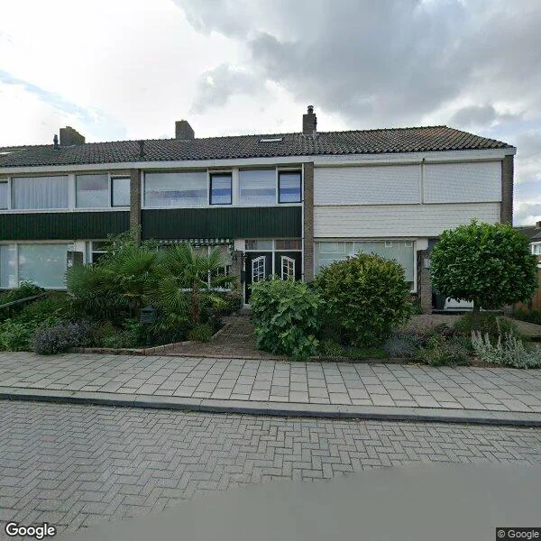 Straatbeeld van Admiraal Trompstraat 30, 3333TH Zwijndrecht