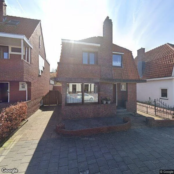 Straatbeeld van Adriaan Geertsplein 6, 9641BB Veendam