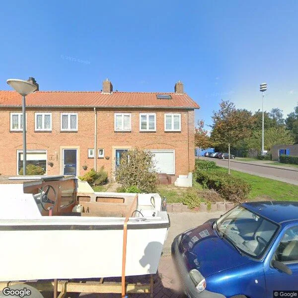 Straatbeeld van Alberdingk Thijmstraat 23, 5144SJ Waalwijk