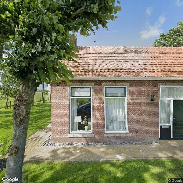 Straatbeeld van Aldlânsdyk 15, 9056LK Koarnjum