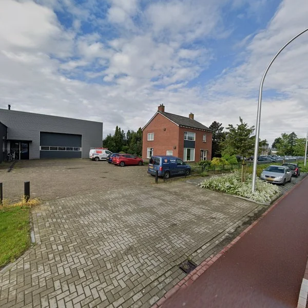 Straatbeeld van Almelosestraat 52a, 8102HD Raalte
