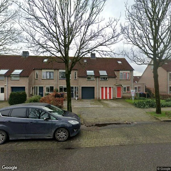 Straatbeeld van Almereweg 67, 3891ZN Zeewolde