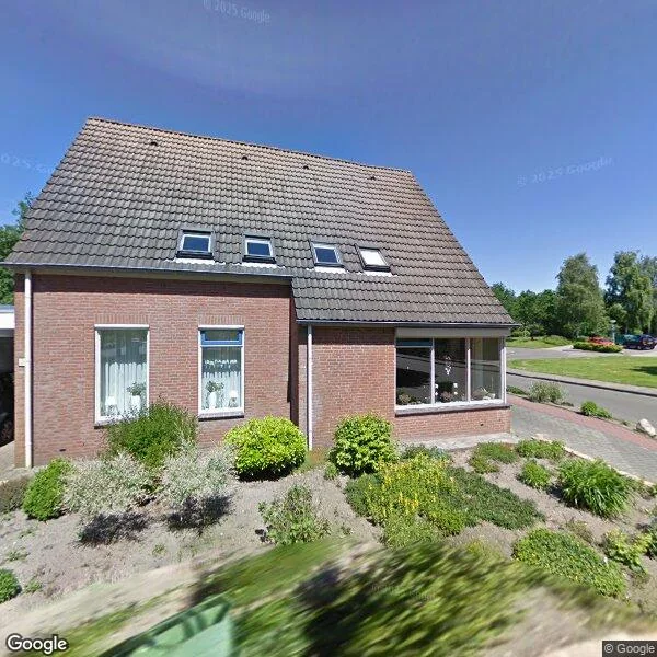 Straatbeeld van Alpenkraai 1, 7827JJ Emmen