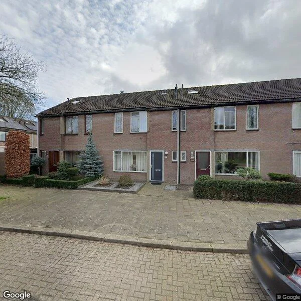 Straatbeeld van Alpenlaan 143, 5022LK Tilburg
