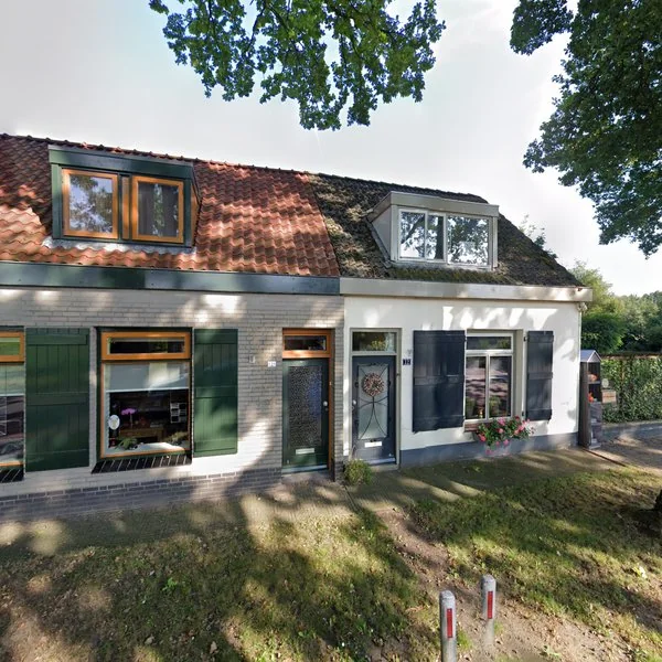 Straatbeeld van Alphenseweg 12, 5126PN Gilze