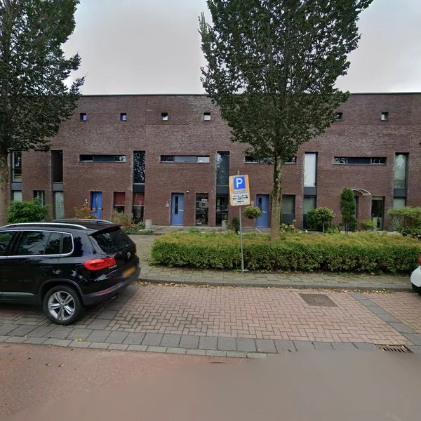Straatbeeld van Amerikalaan 113, 2408TX Alphen aan den Rijn