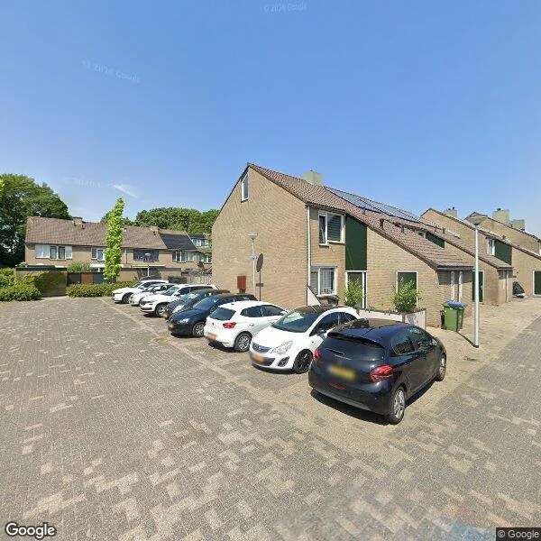 Straatbeeld van Amstelland 16, 2371PE Roelofarendsveen