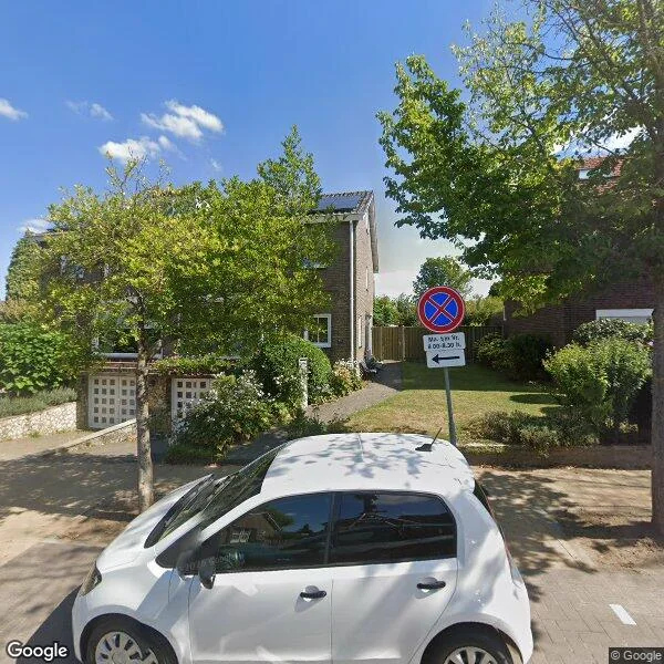 Straatbeeld van Amstenraderweg 114, 6431EN Hoensbroek