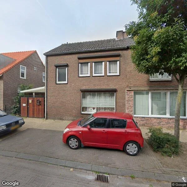 Straatbeeld van Amstenraderweg 93, 6431EK Hoensbroek
