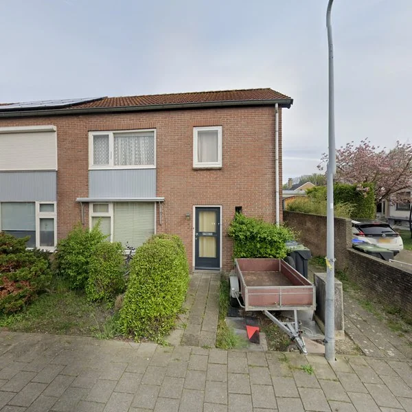 Straatbeeld van Anthonij van Weelstraat 33, 3258AA Den Bommel