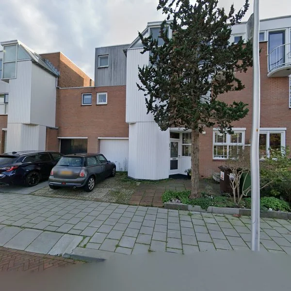 Straatbeeld van Assumburg 6, 2402KS Alphen aan den Rijn