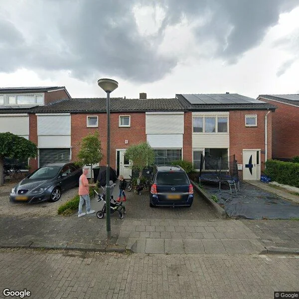 Straatbeeld van Azaleastraat 30, 5271GJ Sint-Michielsgestel