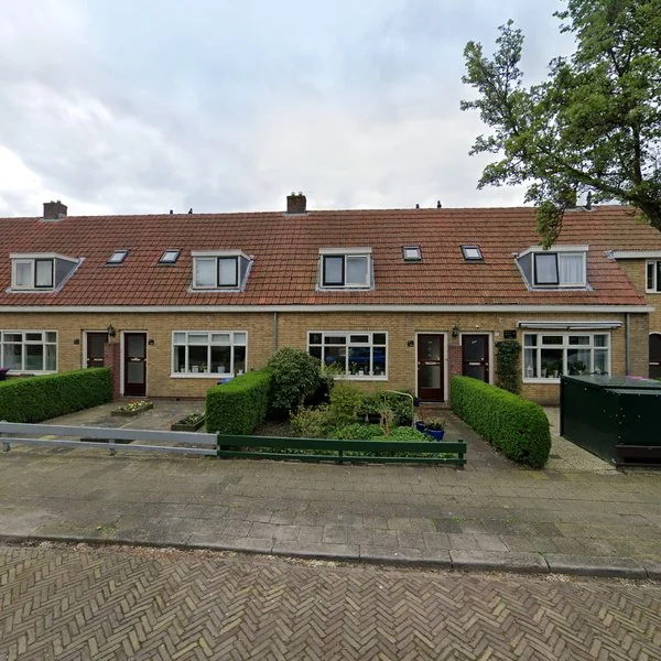 Straatbeeld van Azaleastraat 72, 8922GM Leeuwarden