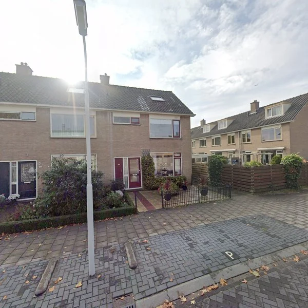 Straatbeeld van Baikonoerstraat 2, 1562BZ Krommenie