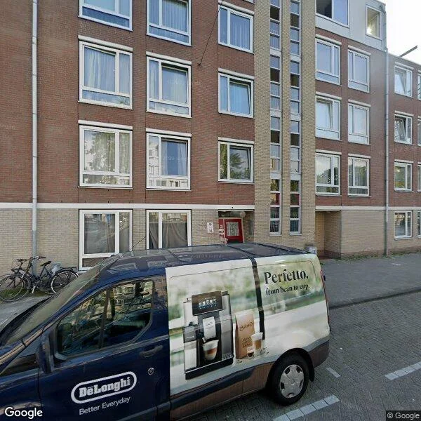 Straatbeeld van Barbusselaan 30, 1102TX Amsterdam