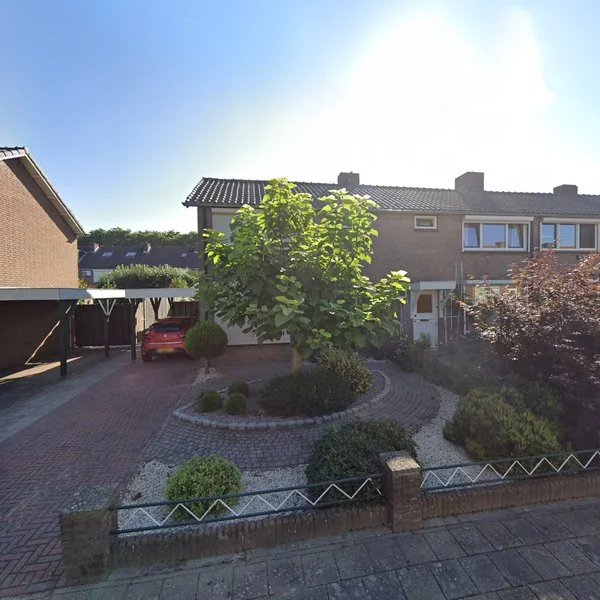 Straatbeeld van Baron van Lamsweerdestraat 24, 7031CJ Wehl