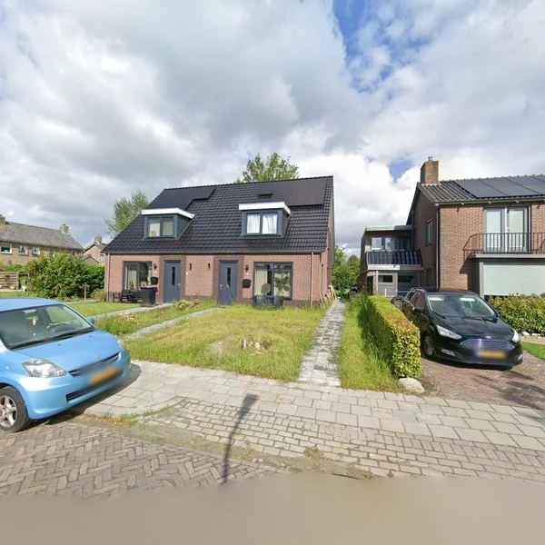 Straatbeeld van Bartemerwei 17, 9283TR Surhuizum