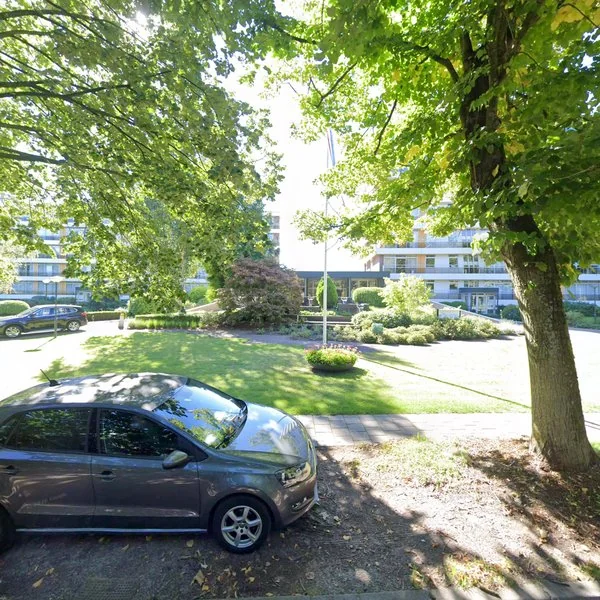 Straatbeeld van Bavelselaan 380, 4834TK Breda