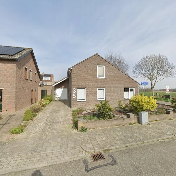 Straatbeeld van Beekstraat 35, 6439BC Doenrade