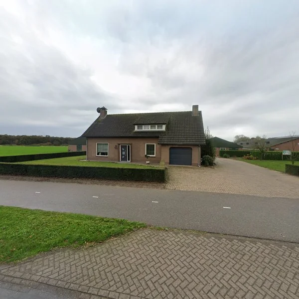 Straatbeeld van Belversedijk 2, 5076RC Haaren