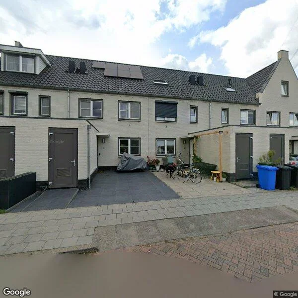 Straatbeeld van Benedenveer 8, 3363AW Sliedrecht