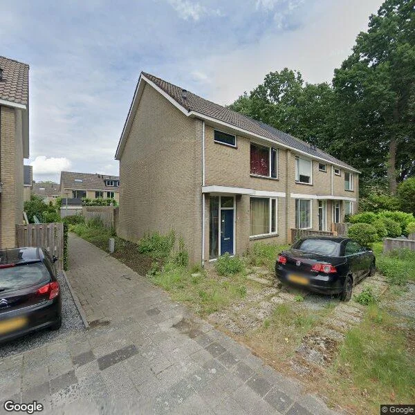 Straatbeeld van Beneluxlaan 120, 3844AM Harderwijk