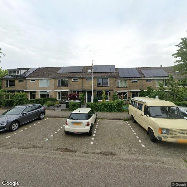 Straatbeeld van Beneluxlaan 34, 3844AK Harderwijk