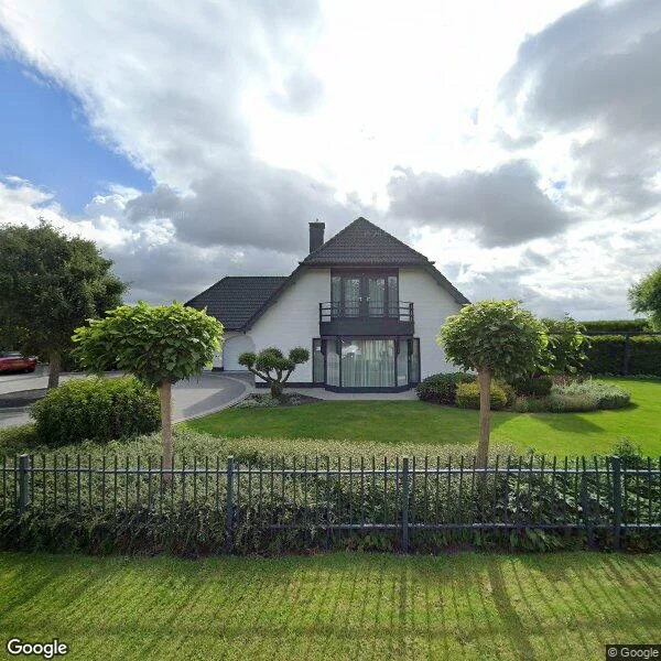 Straatbeeld van Bennebroekerdijk 106, 2136LW Zwaanshoek