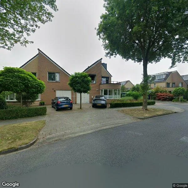 Straatbeeld van Beringstraat 15, 7532CP Enschede
