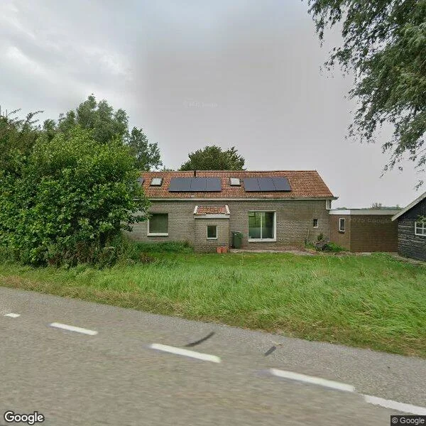 Straatbeeld van Berlikumerweg 21, 8811HR Ried