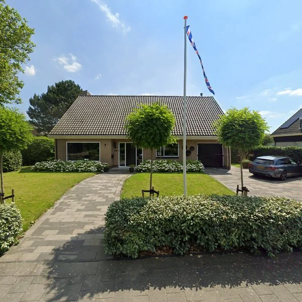 Straatbeeld van Bernhardlaan 15, 8872NS Midlum