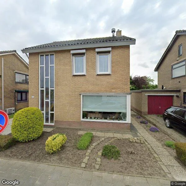 Straatbeeld van Bernhardstraat 10, 4542AX Hoek