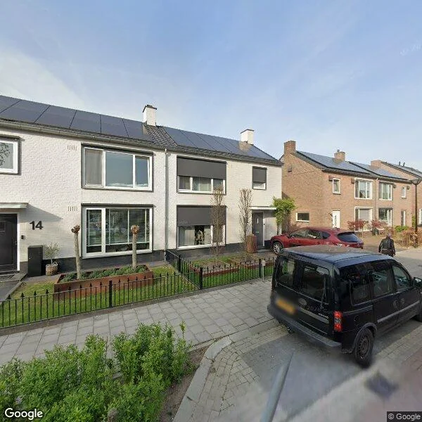 Straatbeeld van Bernhardstraat 12, 5451BN Mill