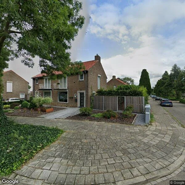 Straatbeeld van Bernhardstraat 16, 6191XK Beek