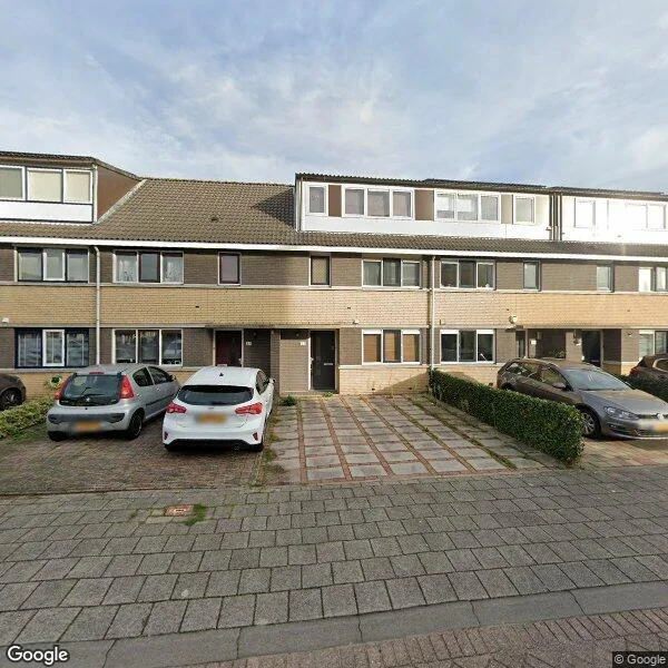 Straatbeeld van Bernsteinstraat 82, 2901JH Capelle aan den IJssel