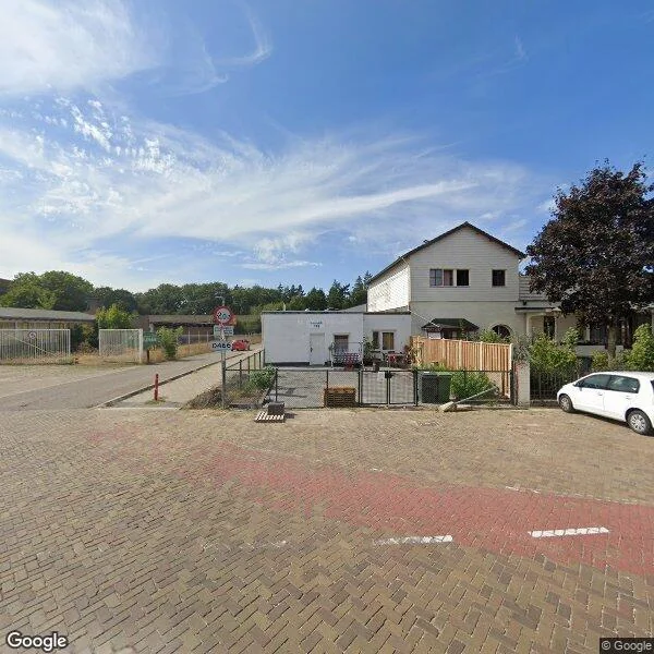 Straatbeeld van Bevrijdingsweg 112, 5915PL Venlo