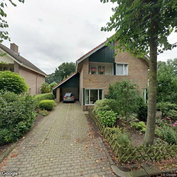 Straatbeeld van Bijenlaan 4, 7595BE Weerselo