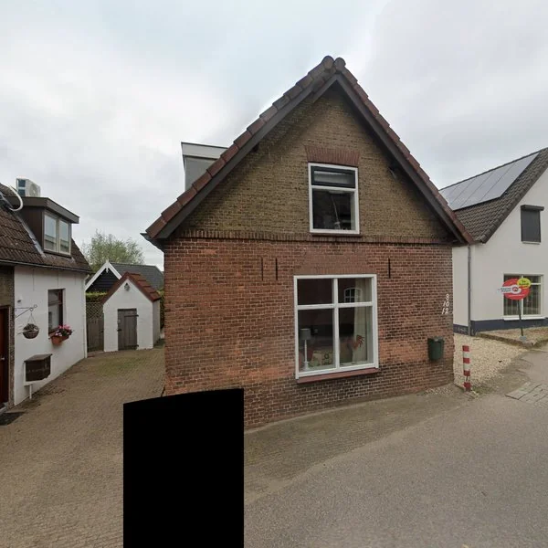 Straatbeeld van Binnendamseweg 8, 3381GC Giessenburg