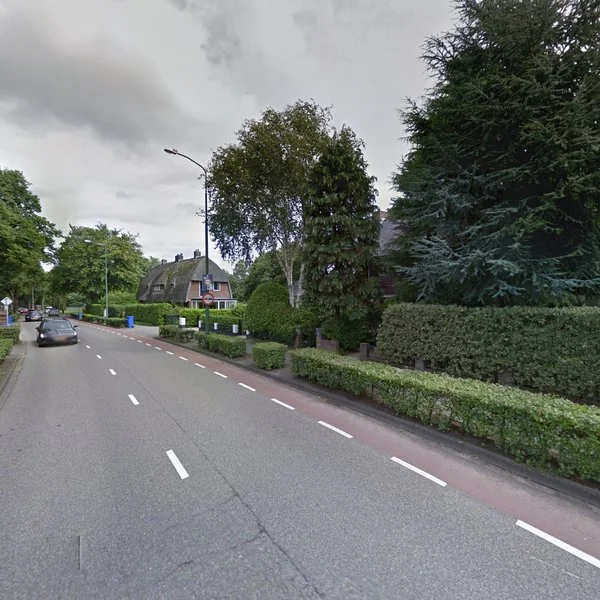 Straatbeeld van Blaricummerstraat 141, 1272JH Huizen