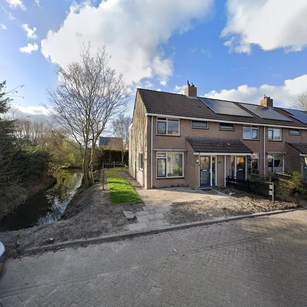 Straatbeeld van Bloemstraat 31, 1738CJ Waarland