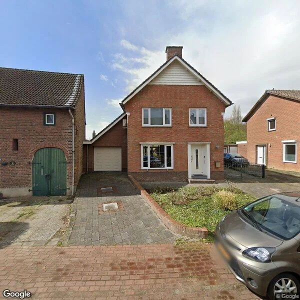 Straatbeeld van Bovenderstraat 12, 6447CE Merkelbeek