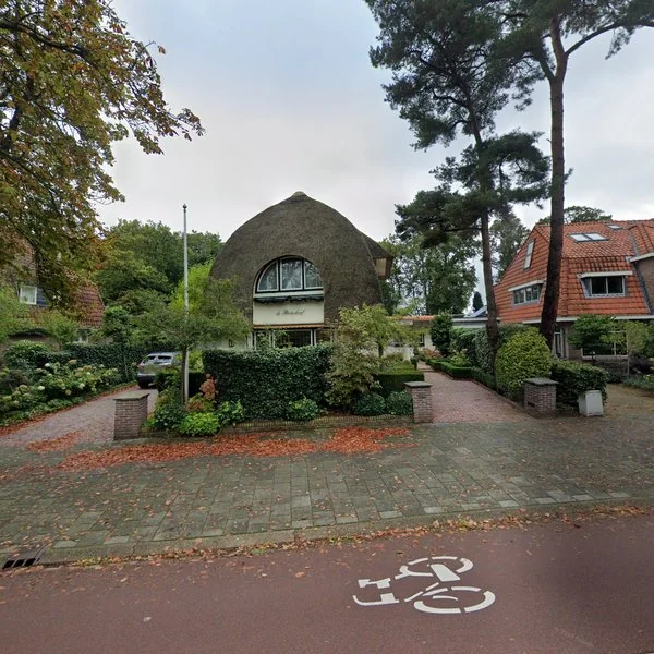 Straatbeeld van Brederoodseweg 53, 2082BS Santpoort-Zuid